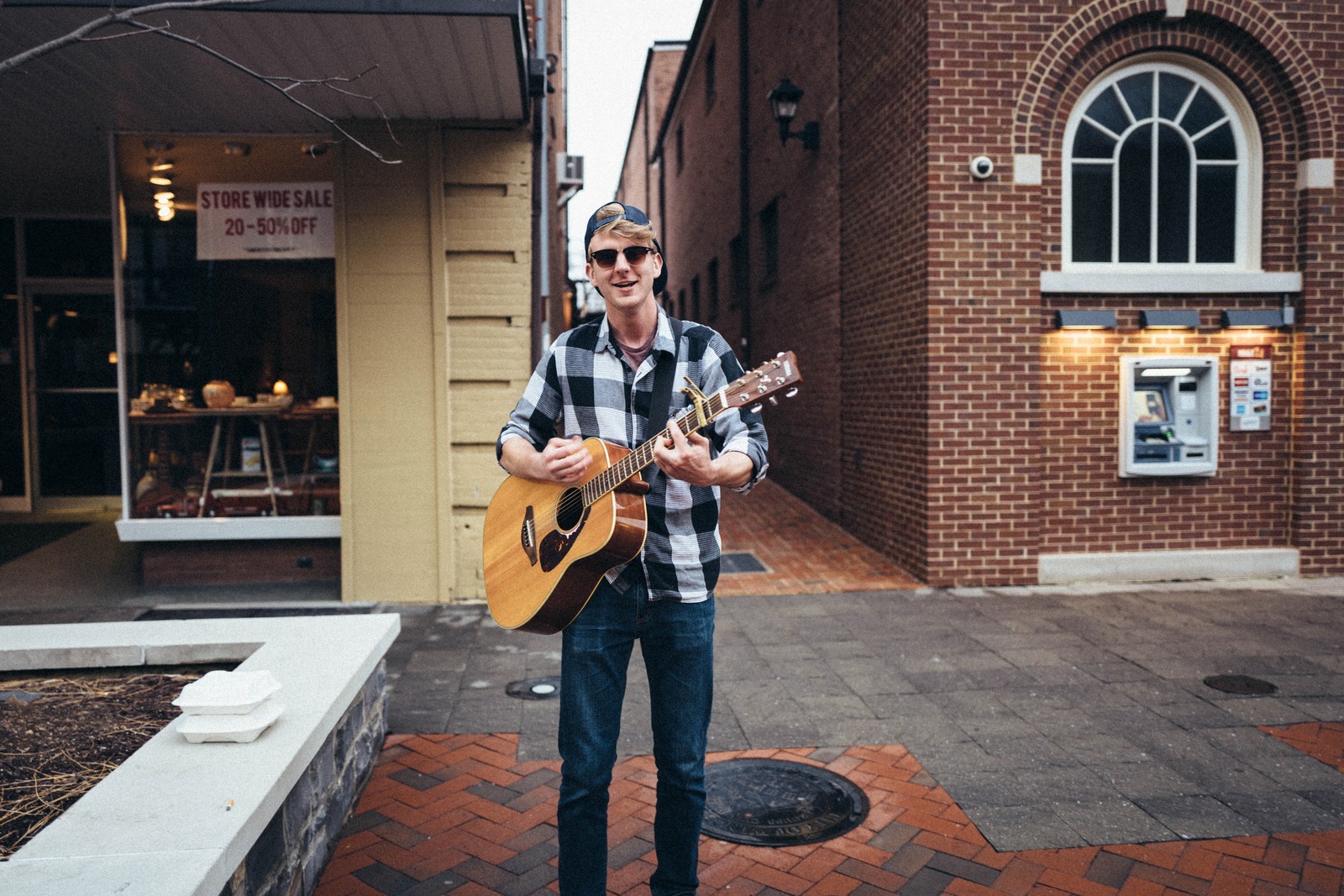 Spontaneous Street Performance