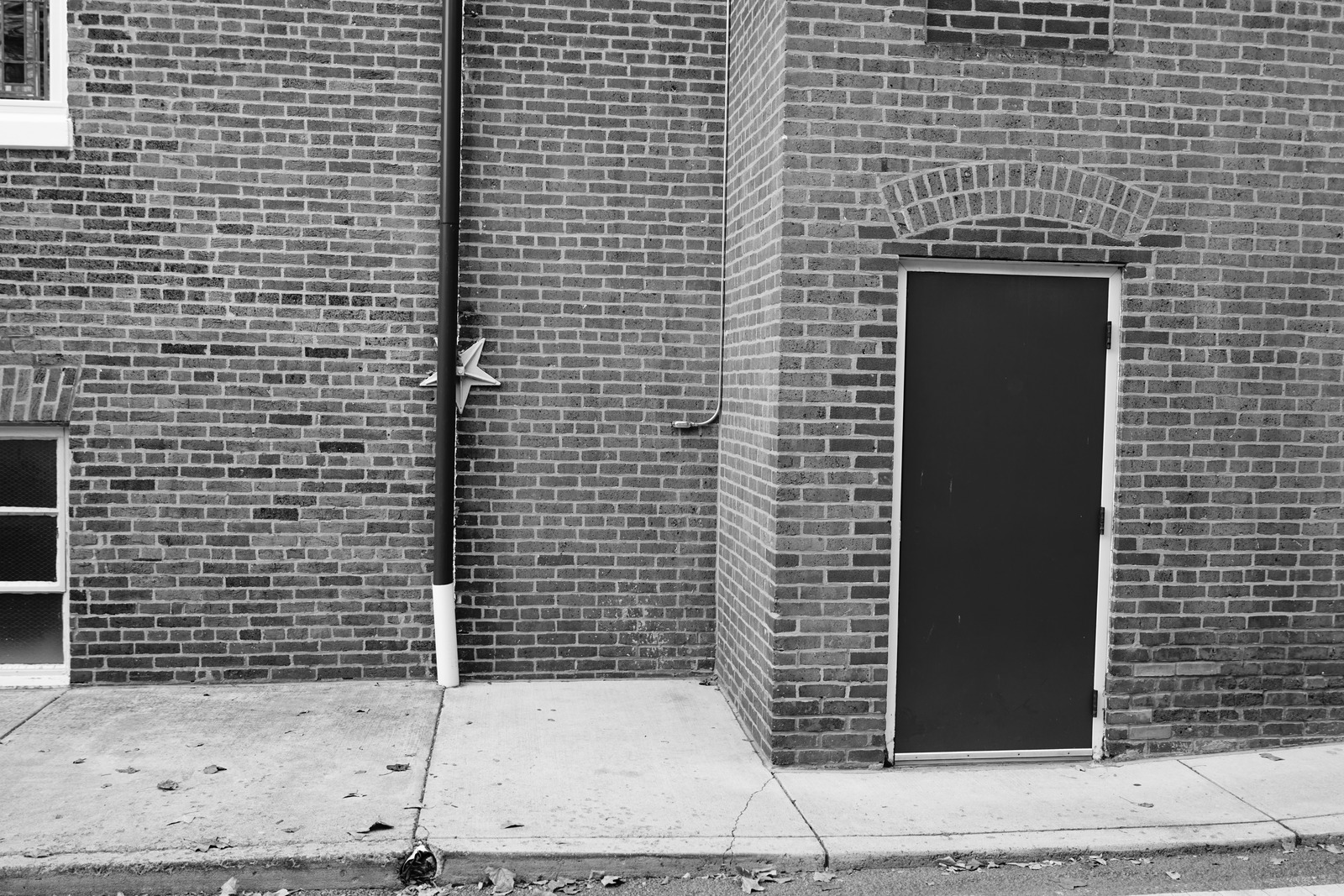 Urban Geometry in Monochrome