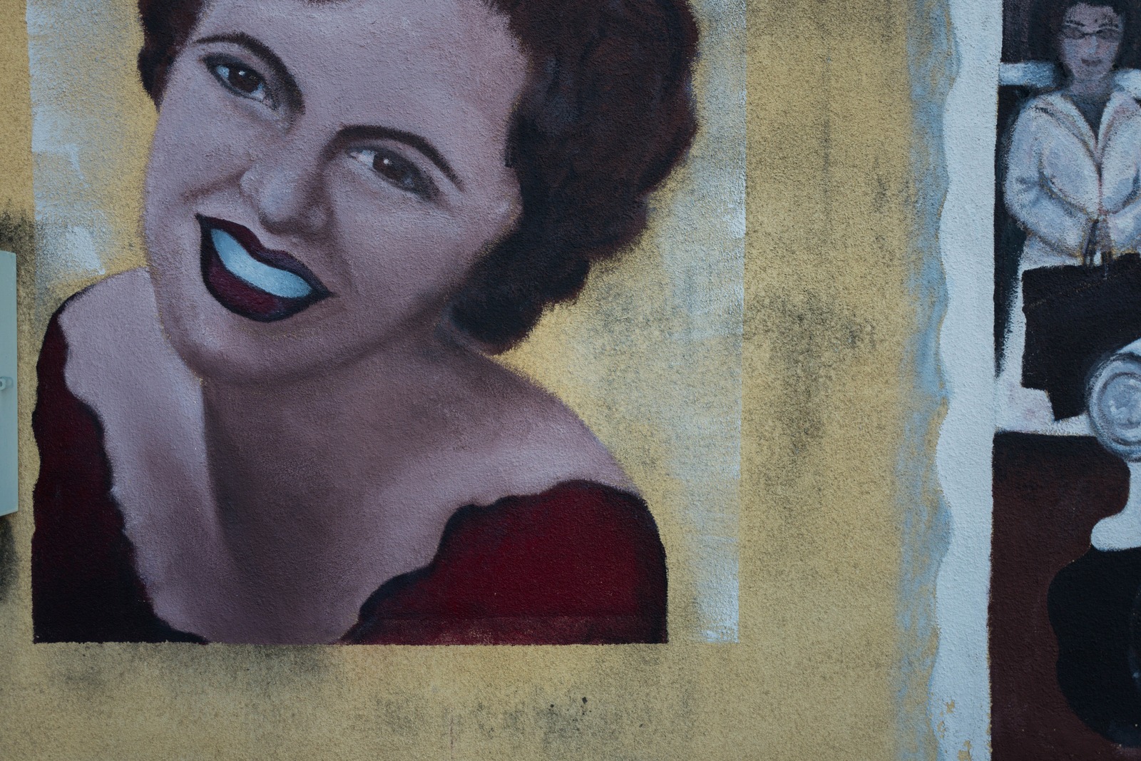Vintage Charm in Mural Art