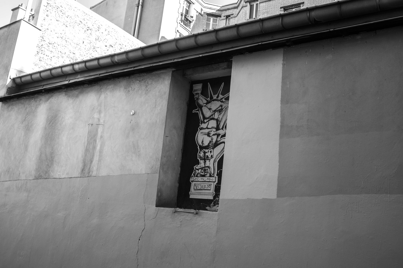 Urban Reflection of Freedom