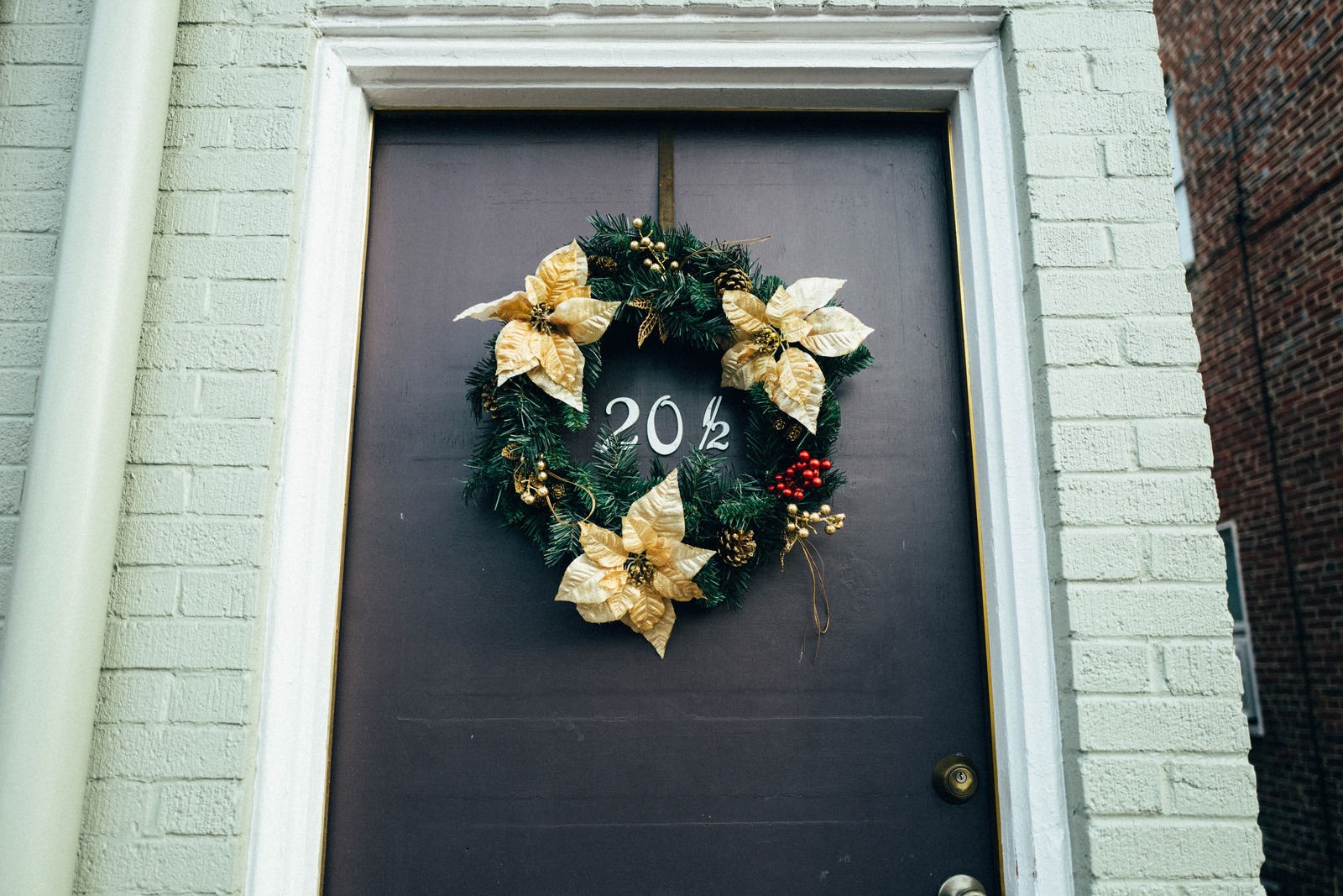 Welcoming Holiday Charm