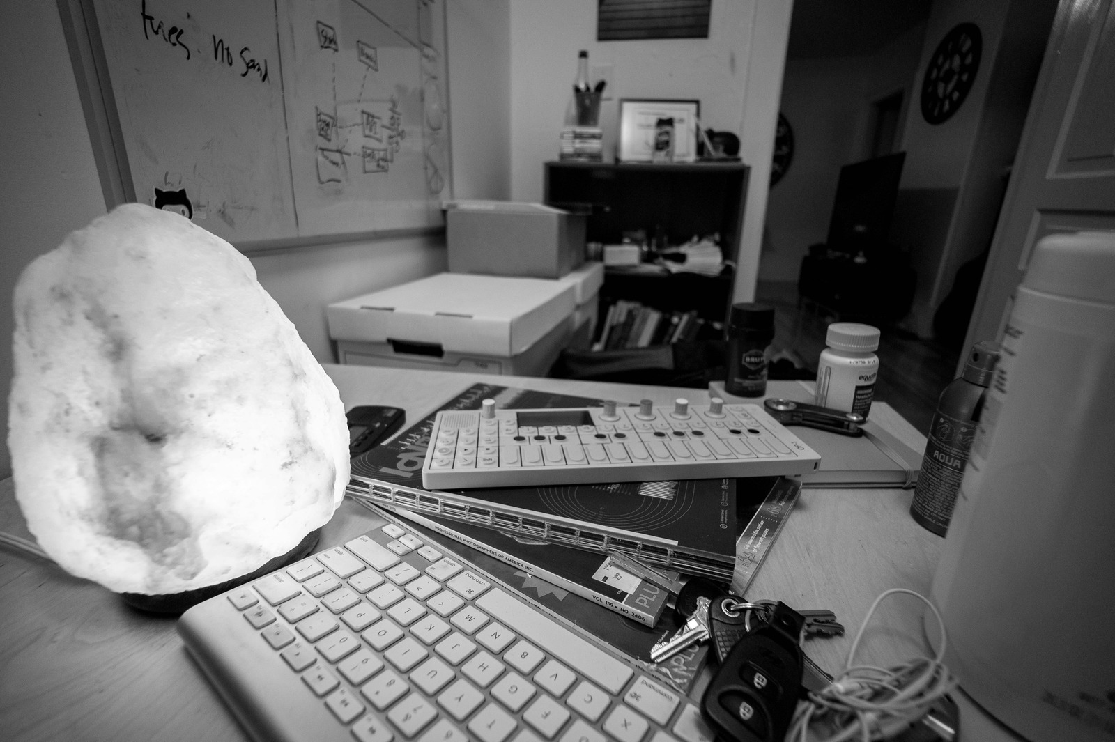 Workspace in Monochrome