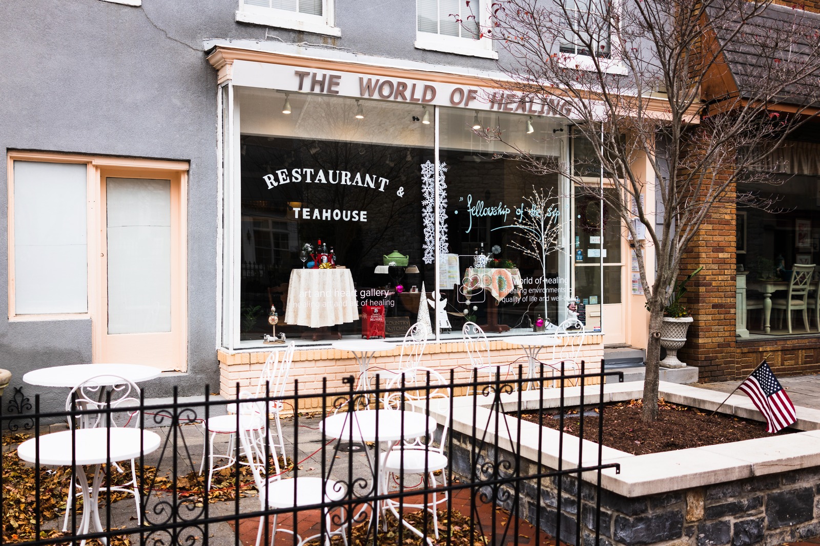 Charming Tea House Snapshot