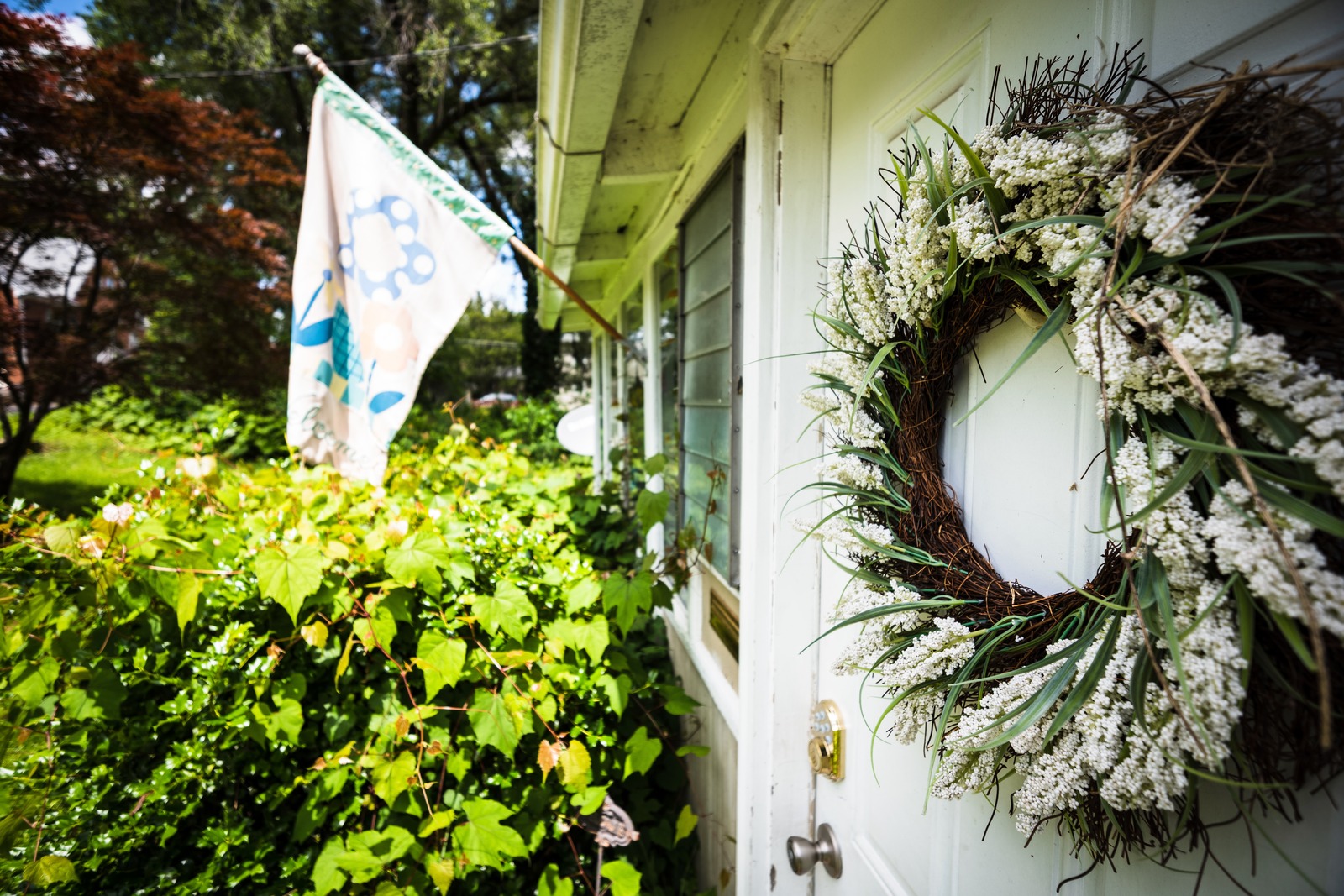 Welcoming Summer Charm