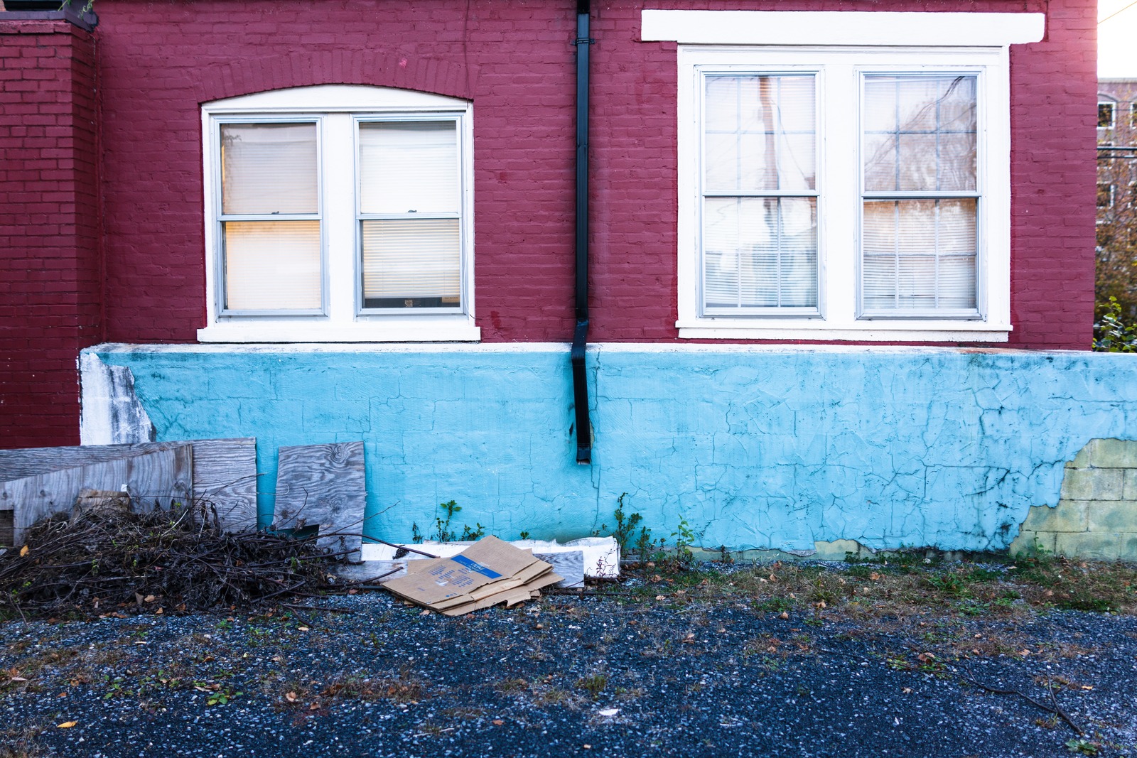 Urban Contrast and Decay