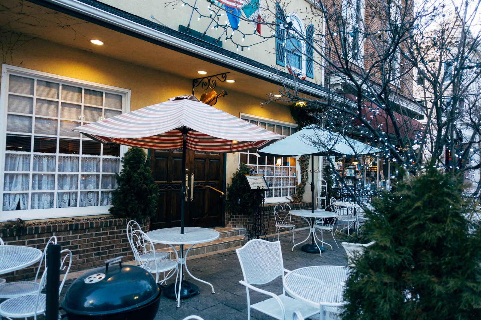 Charming Café Al Fresco