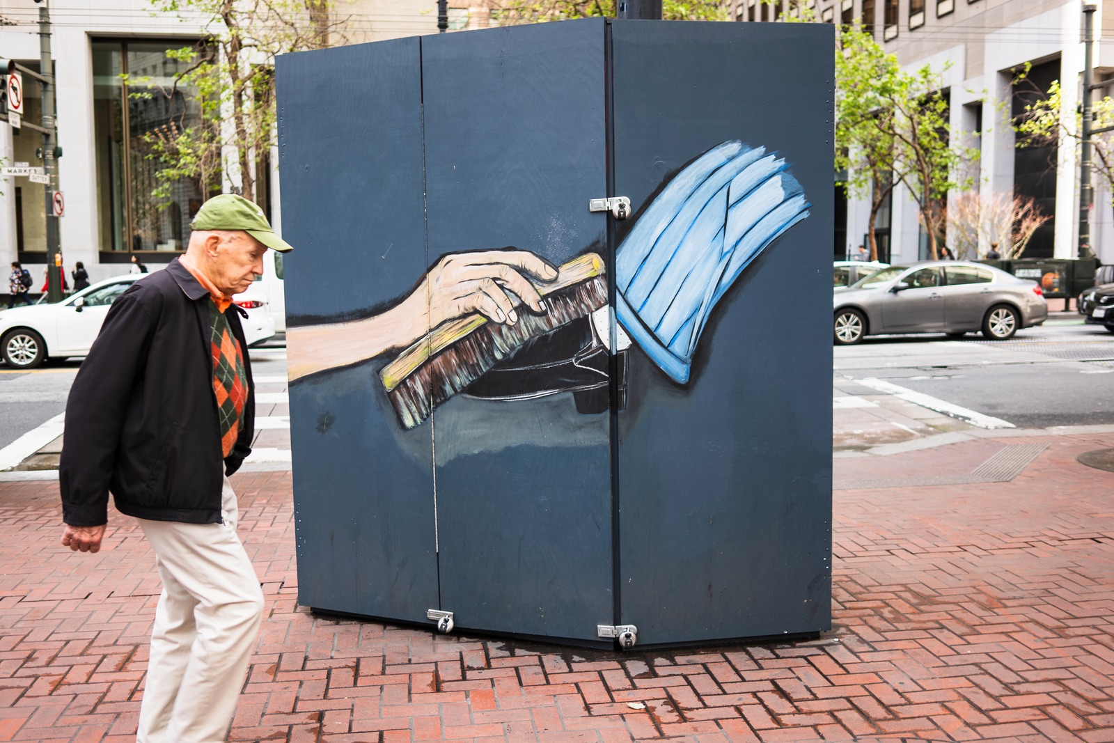 Urban Interplay of Art and Life