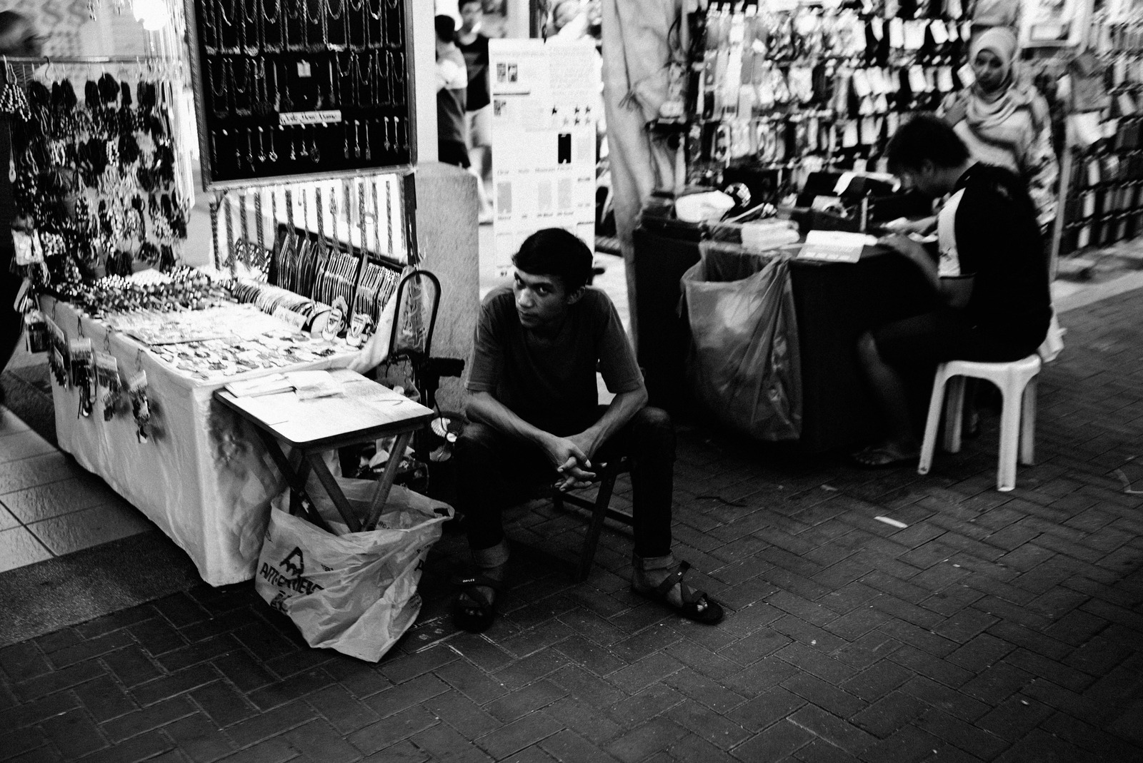 Reflective Moments in Market Chaos