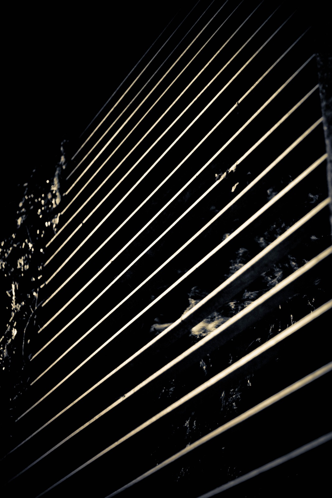 Water's Whisper on Steel