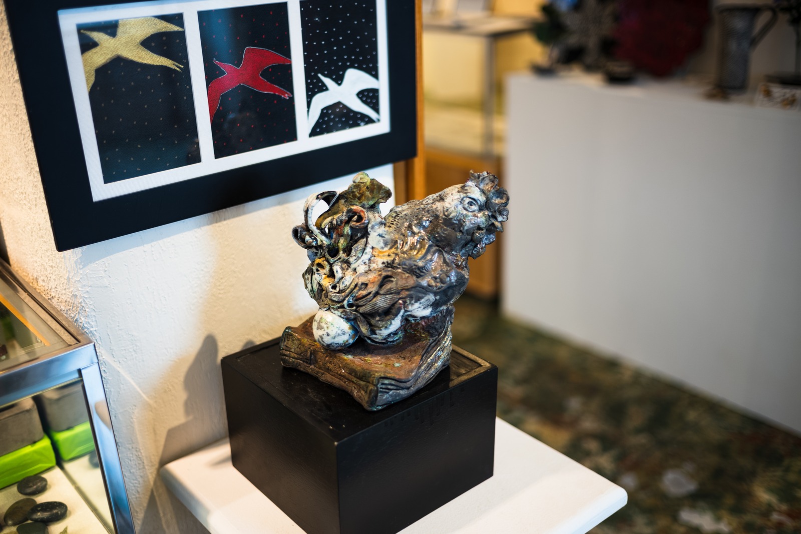 Artful Display of Contrasts