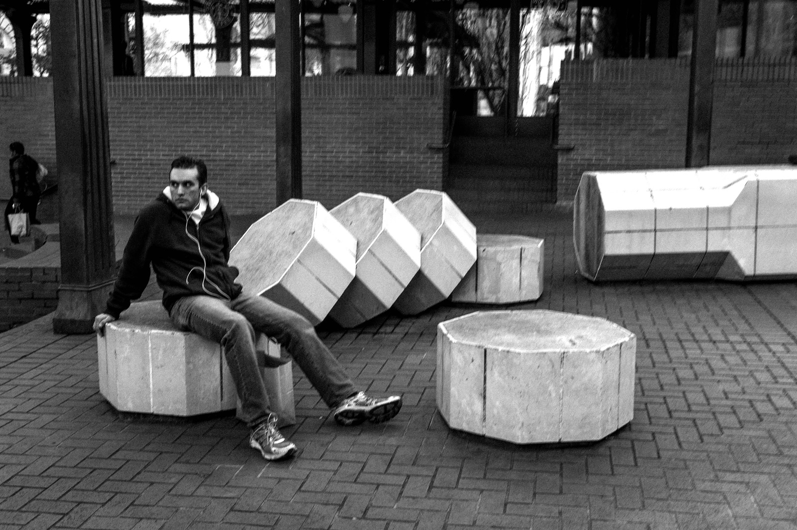 Contemplation in Urban Geometry