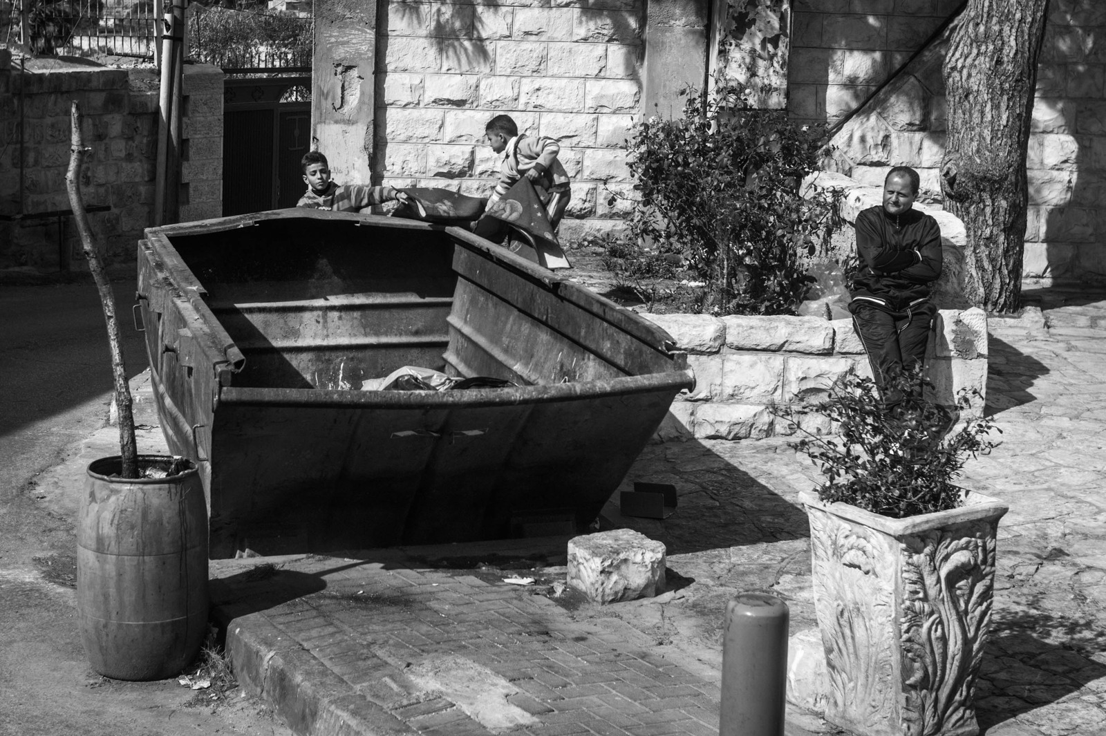 Urban Life and Stillness