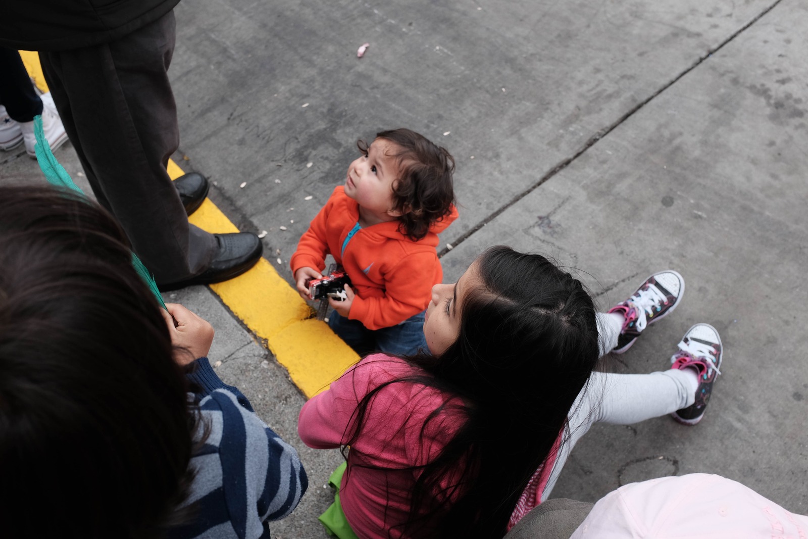 Curiosity in the Crowd