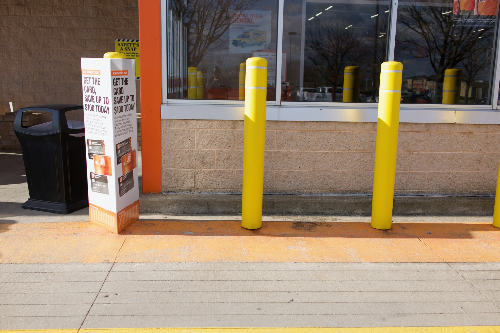 Bright Entrance Contrast