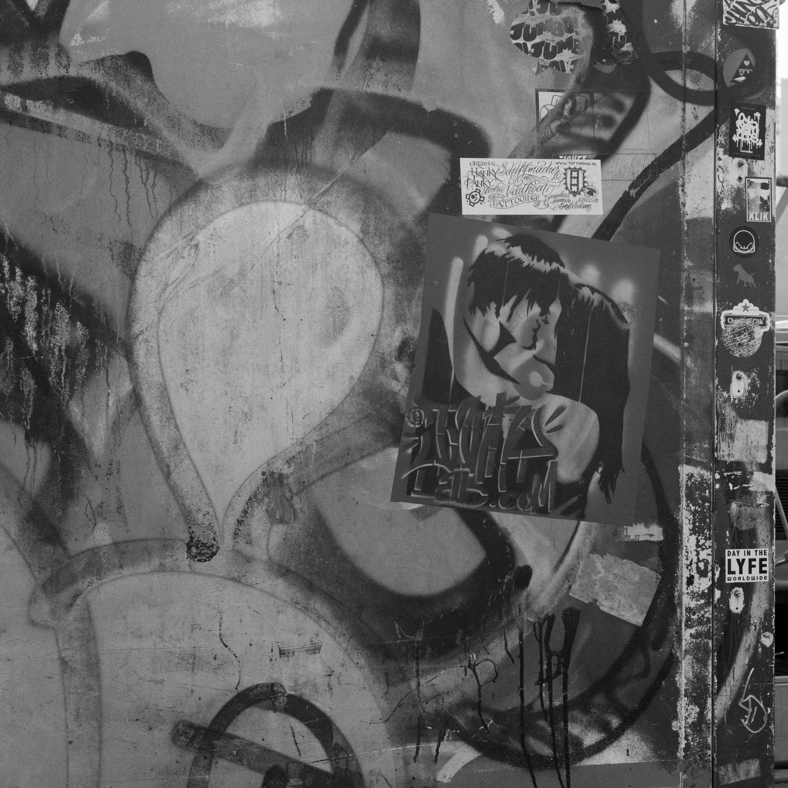 Kiss Amidst the Chaos