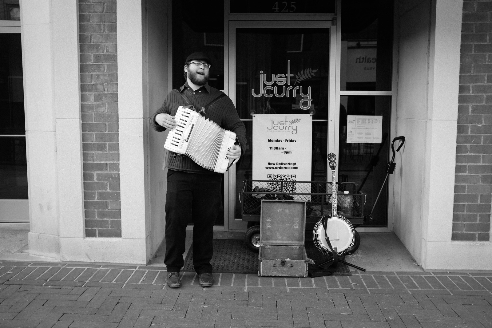 Street Performer in Harmony