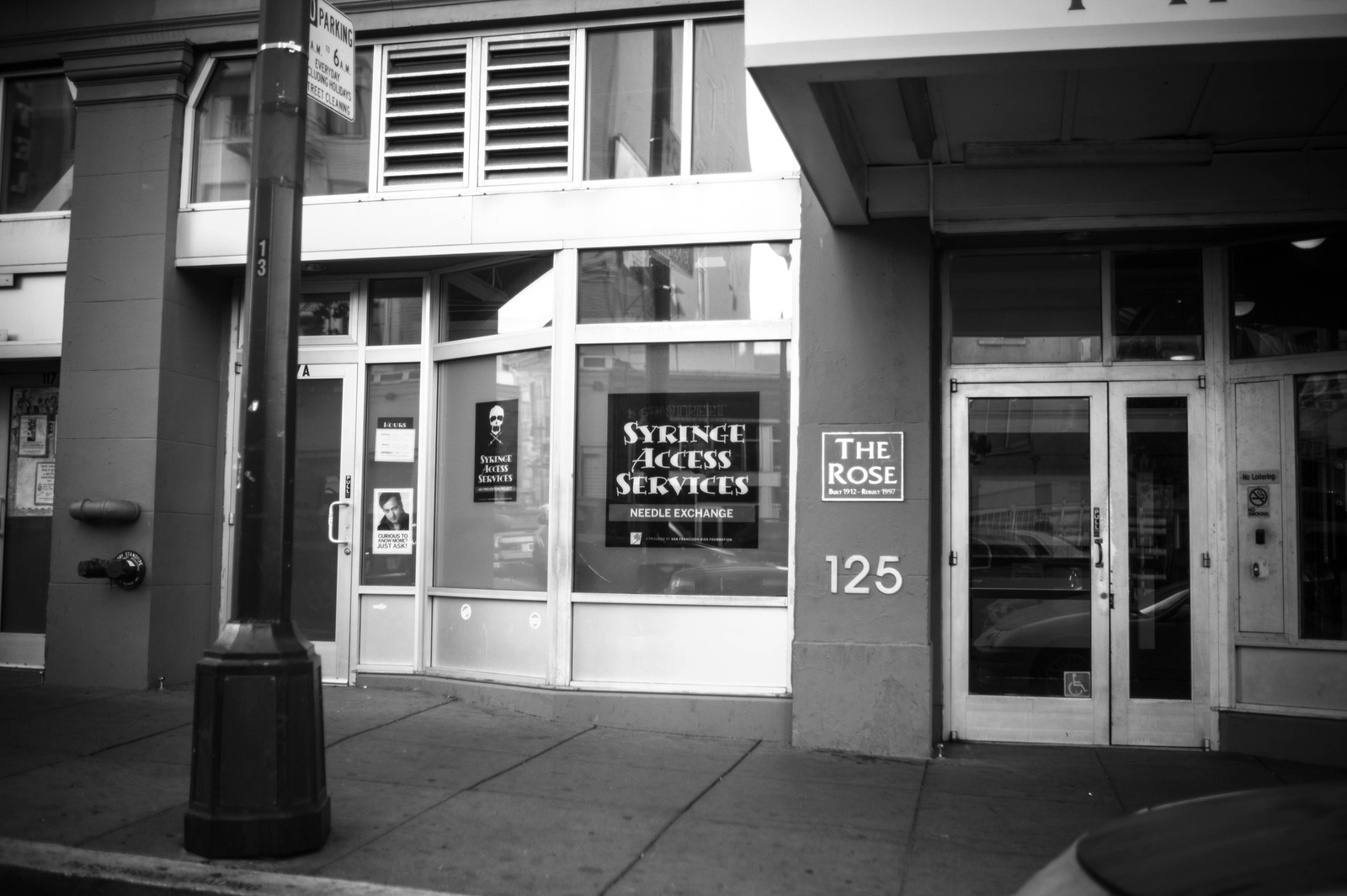 Urban Reality in Black and White