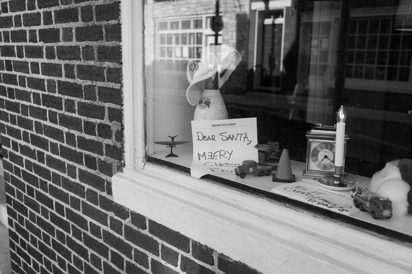 A Window to Christmas Wishes