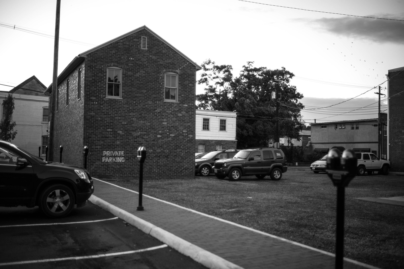 Urban Quietude: A Dusk Moment