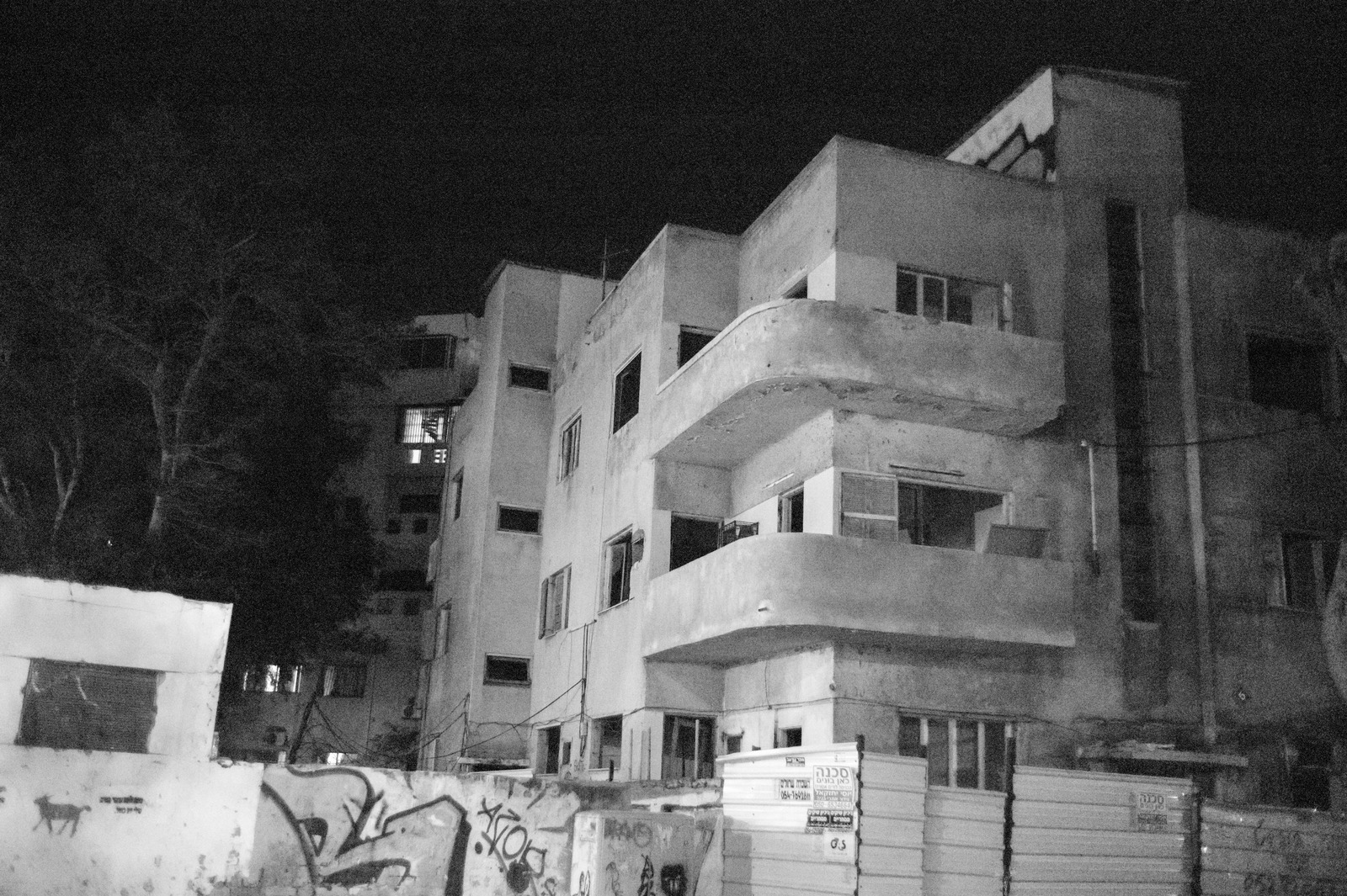 Urban Decay at Night