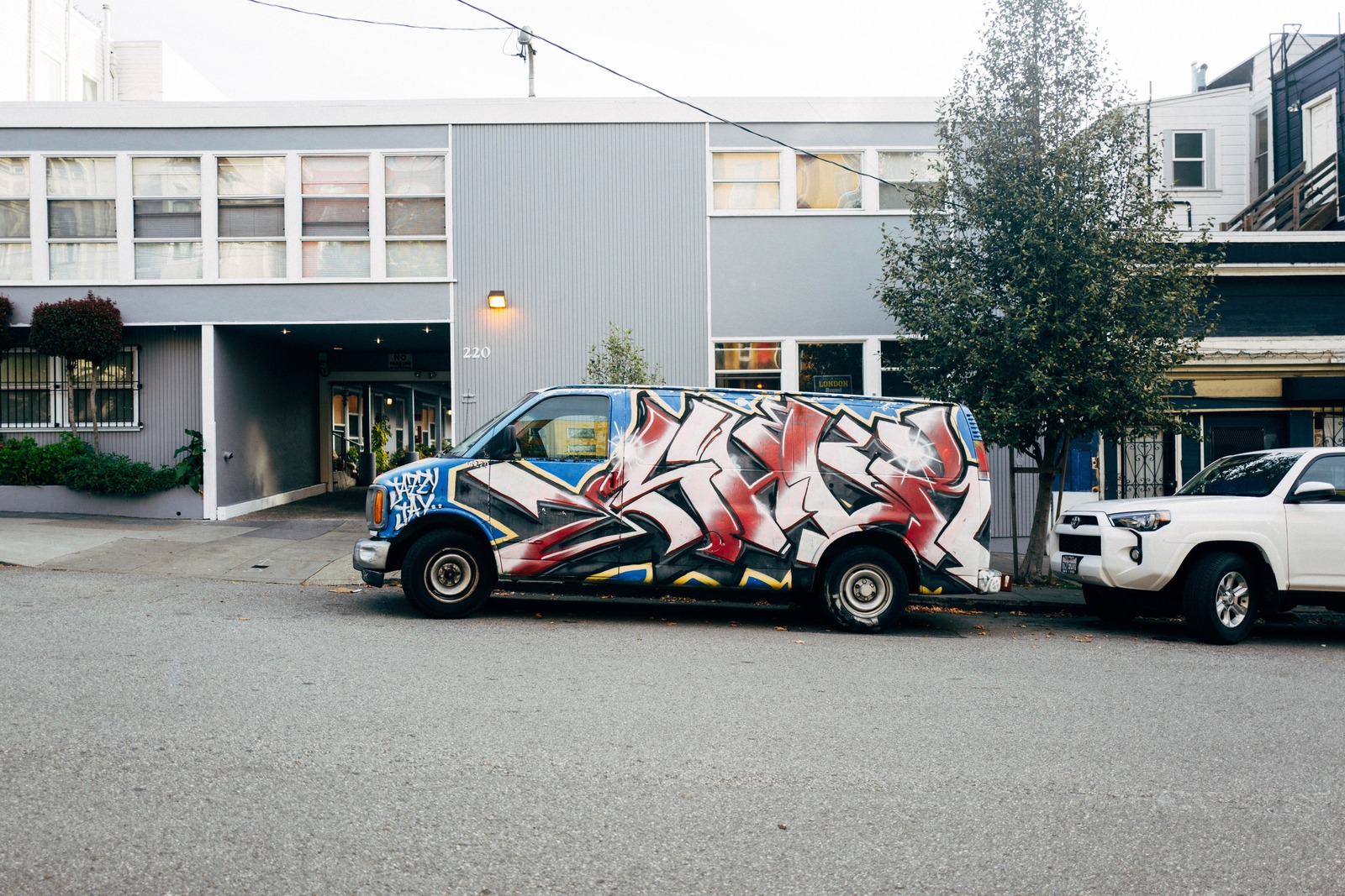 Urban Canvas: A Vibrant Encounter