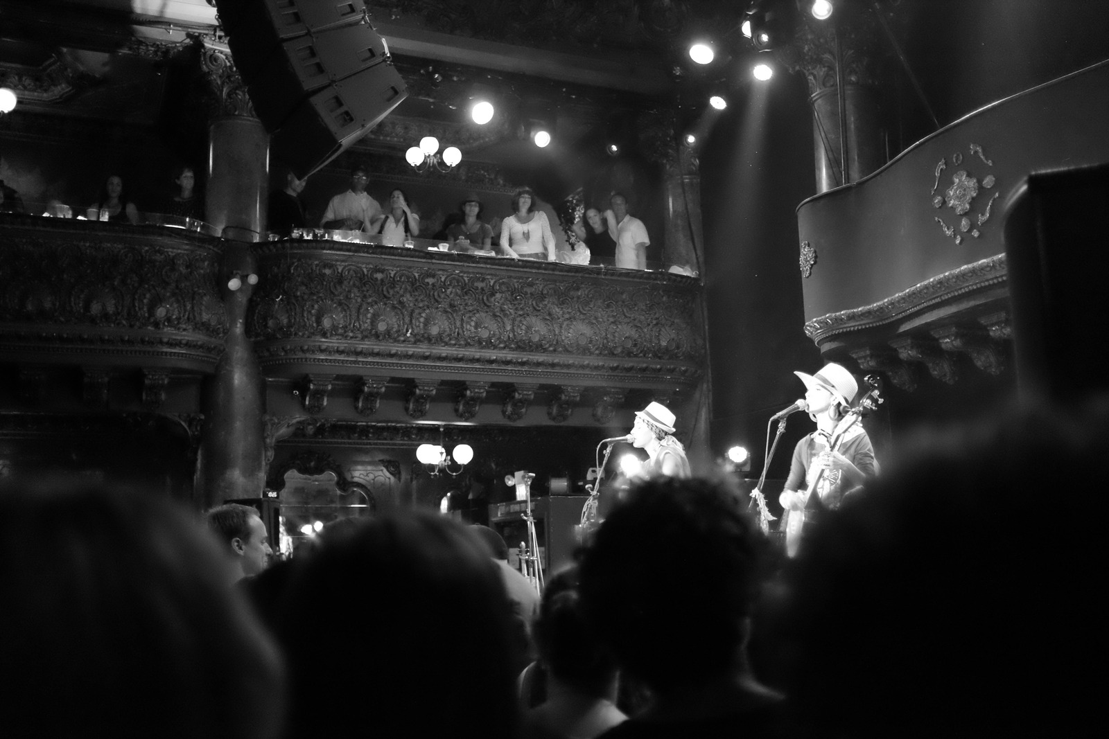 Intimate Concert Vibes