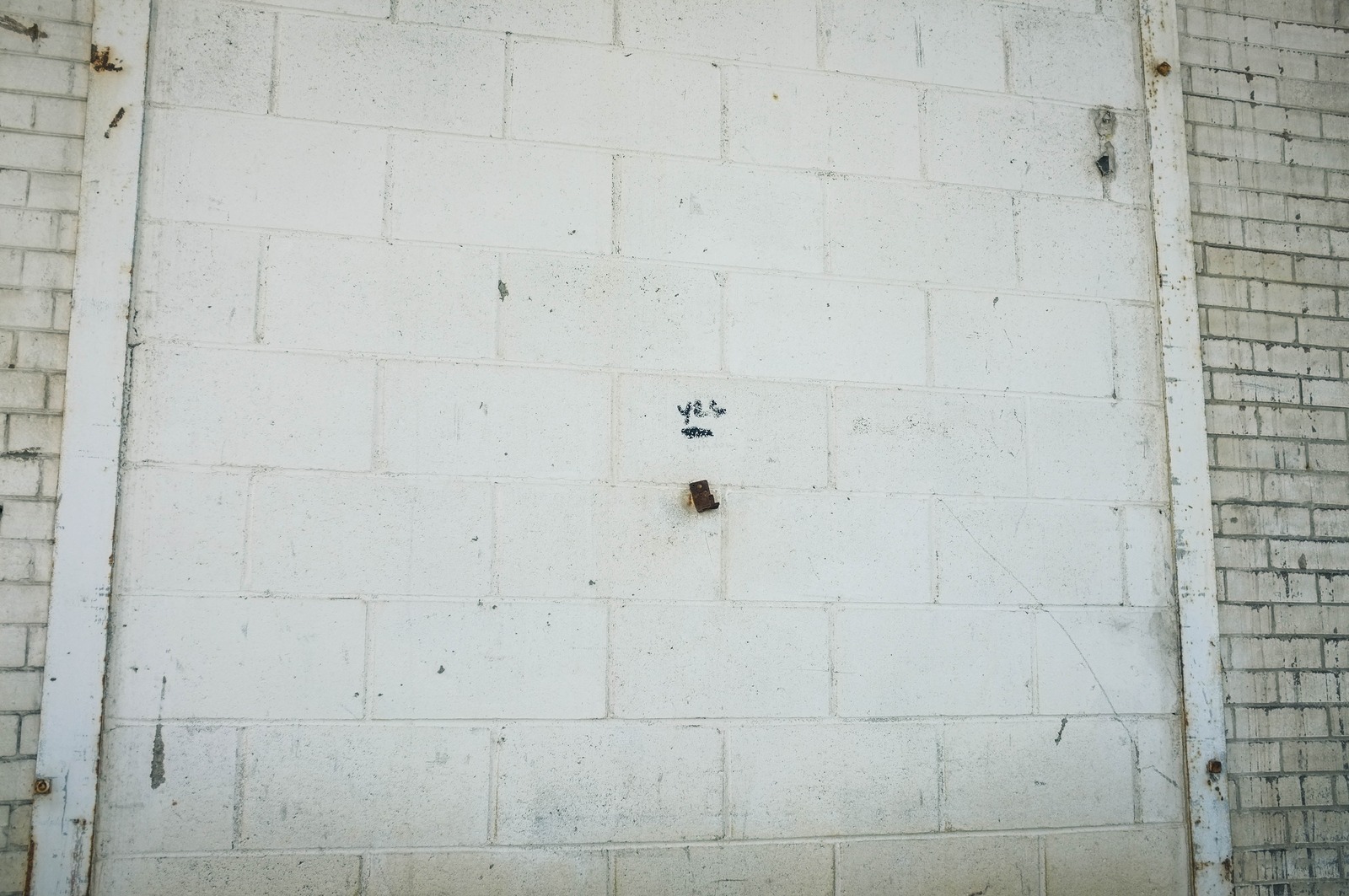 Urban Minimalism: A Wall's Solitude