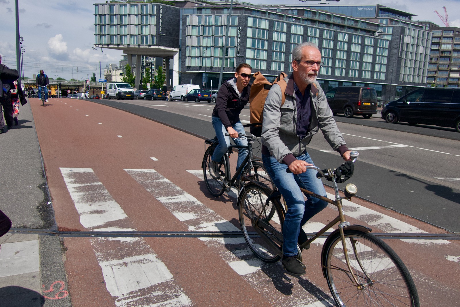 Cycling Through Urban Life