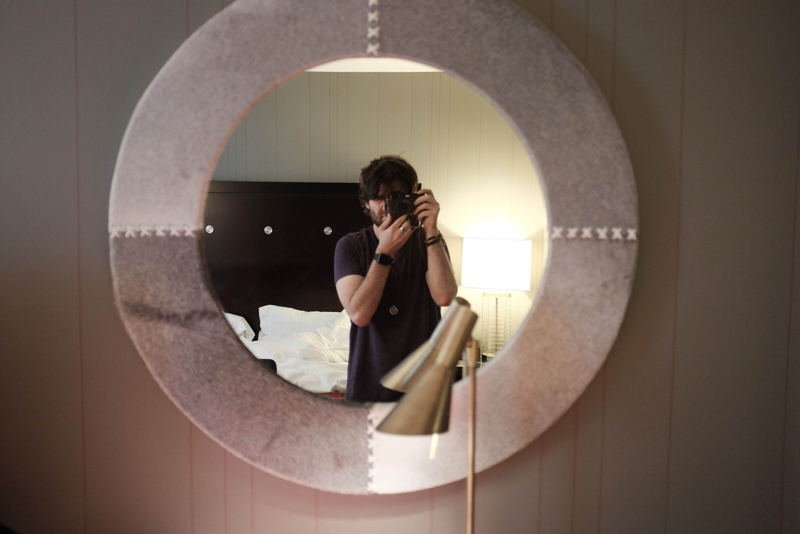 Self-Reflection in Soft Light