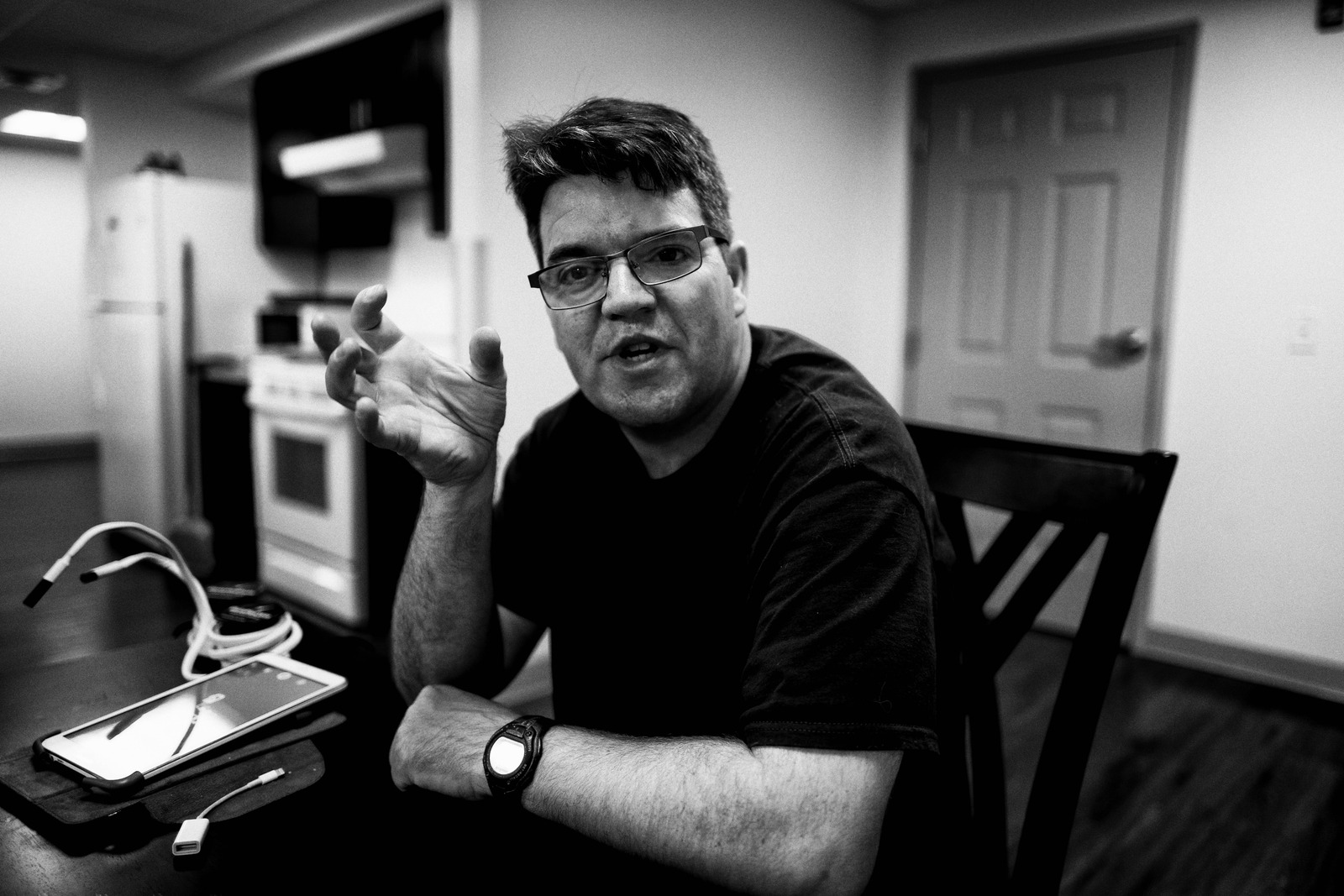 Engaged Conversation in Monochrome