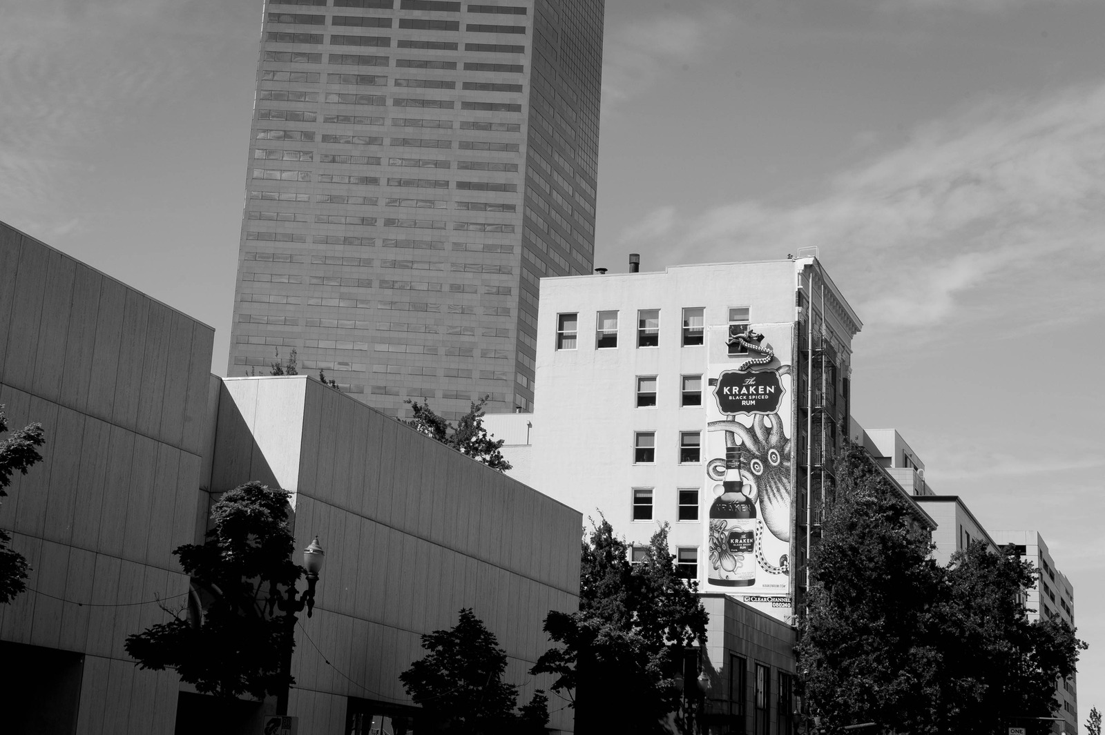 Urban Contrast: Kraken Rise