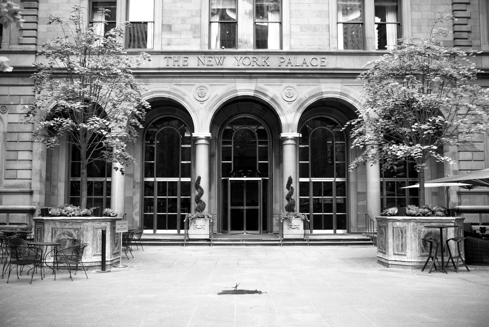 Elegant Entrance in Monochrome
