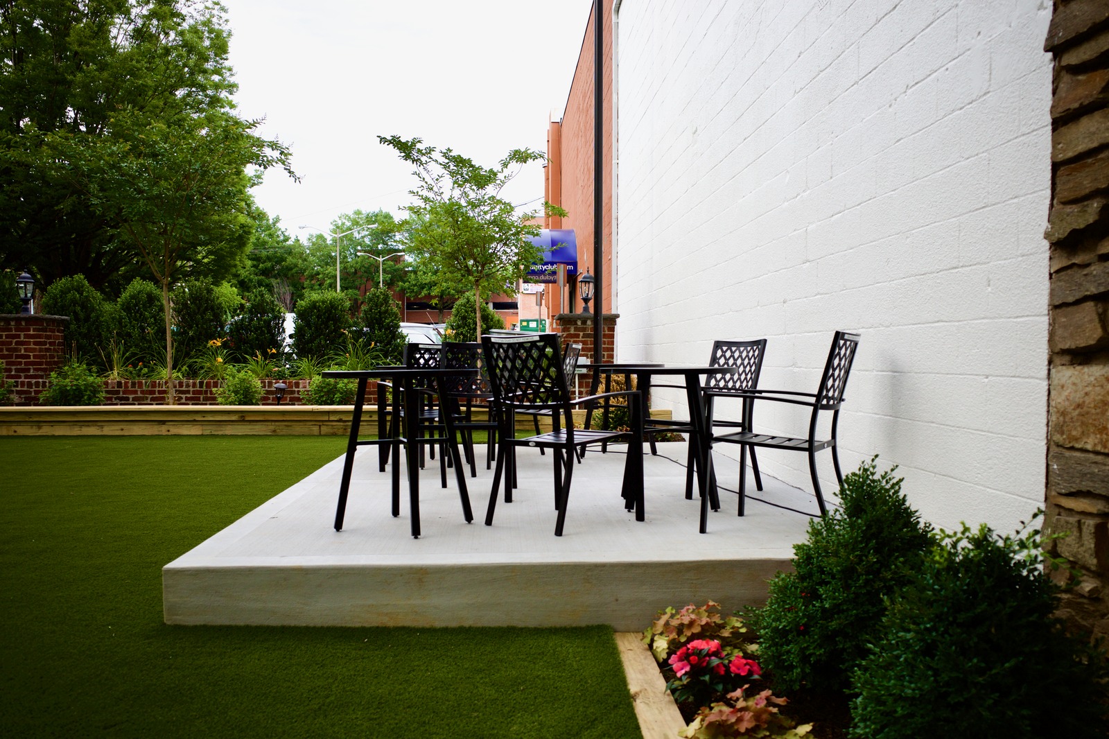 Quiet Outdoor Retreat