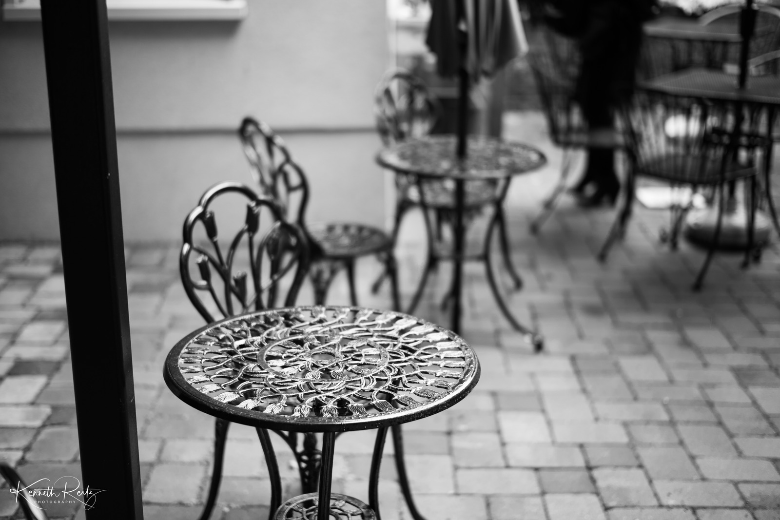 Quiet Café Ambiance