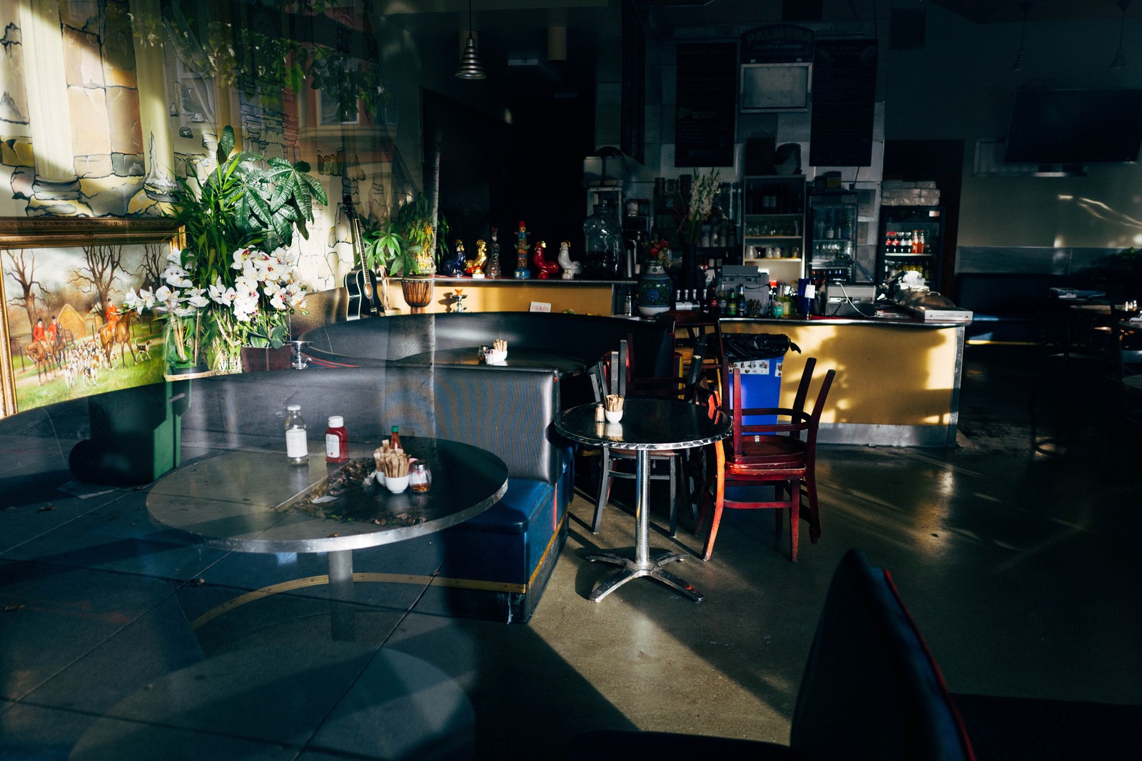 Quiet Café Ambiance