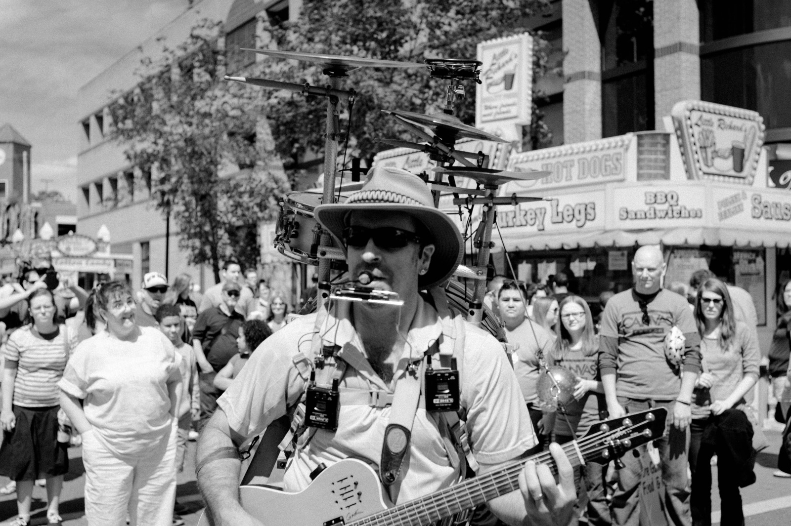 Street Performer Extravaganza