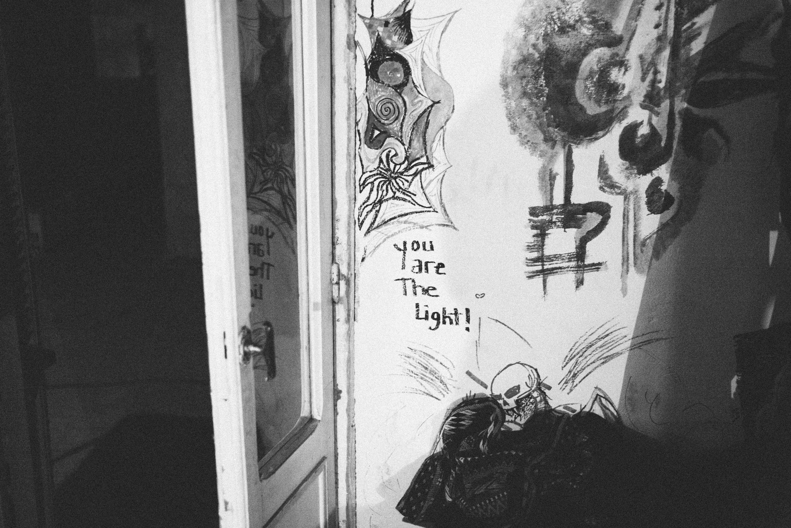 Shadows of Urban Expression