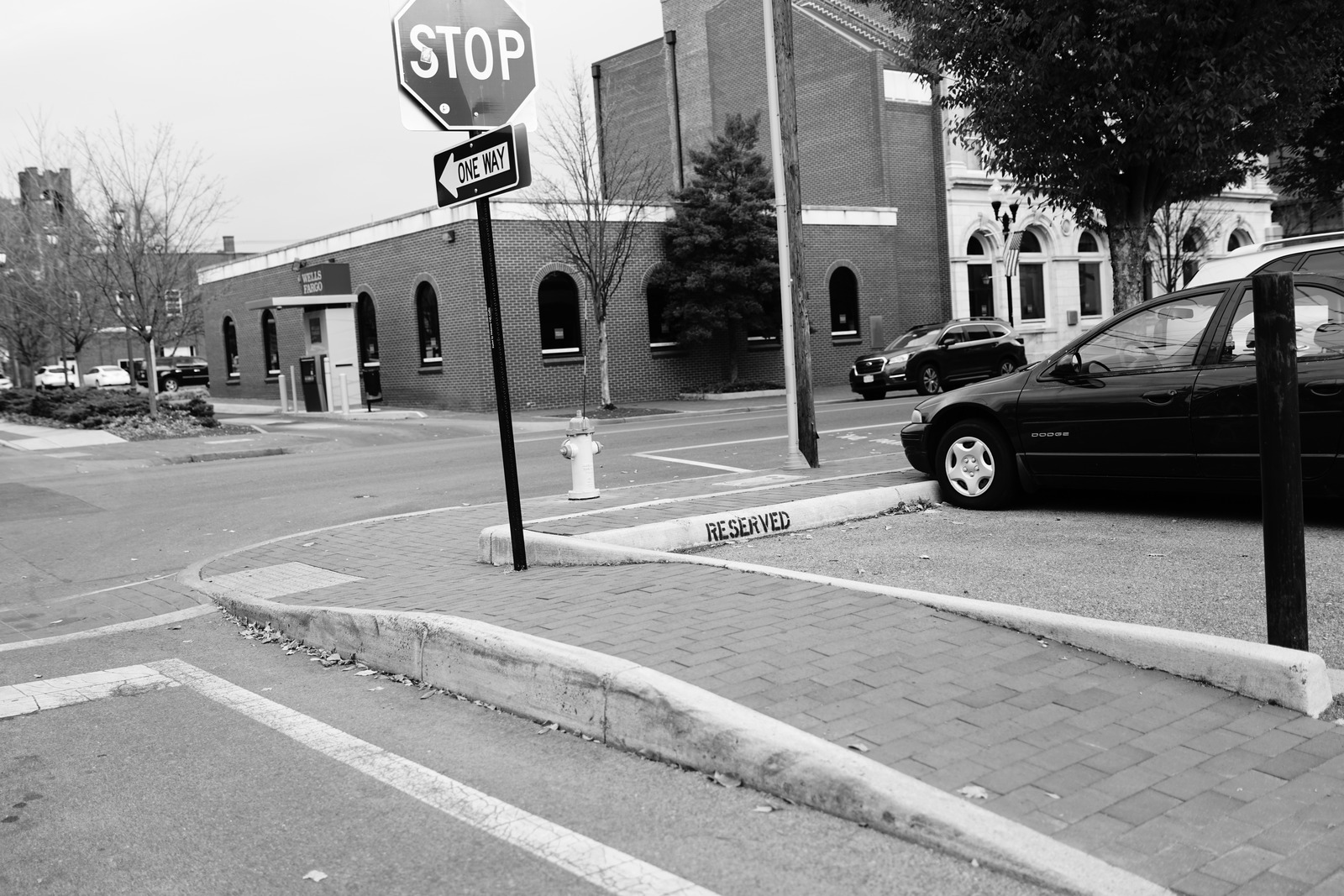 Urban Stillness in Monochrome