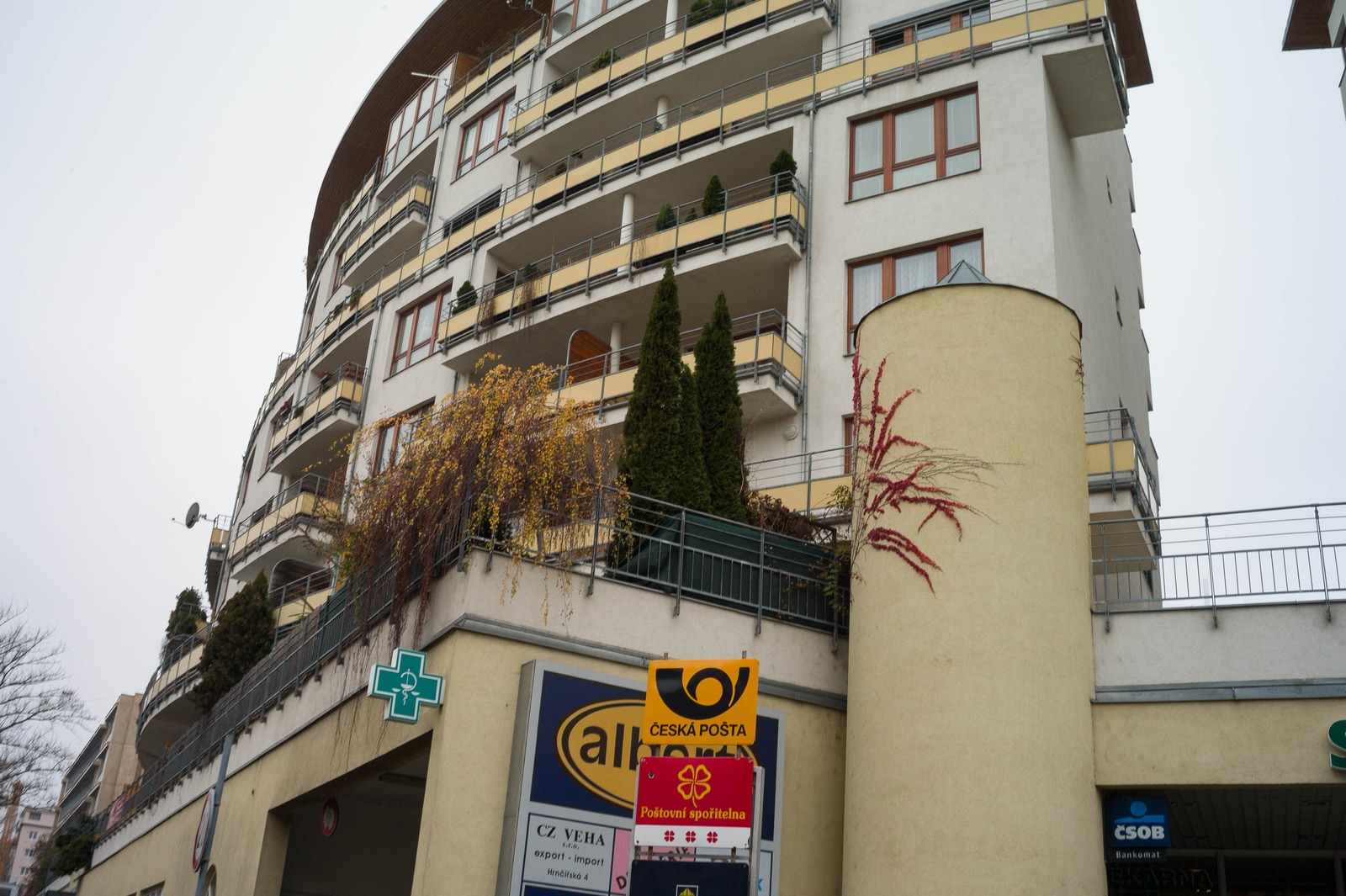 Urban Abode in Quiet Hues