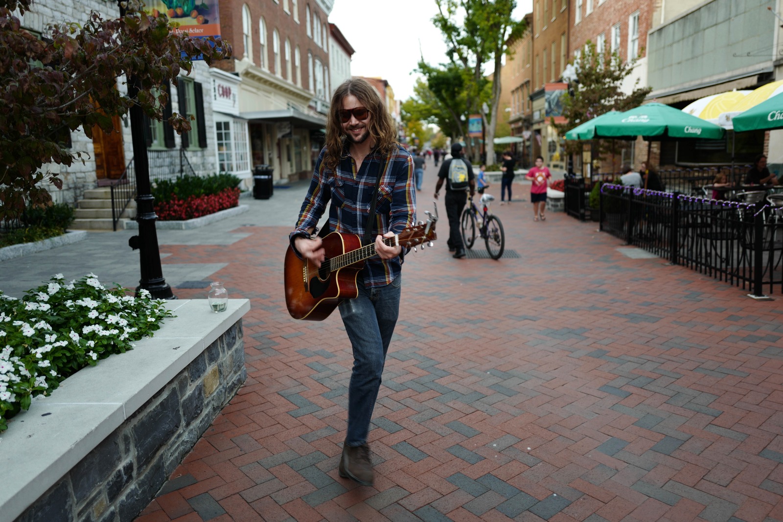 Street Performer in Harmony