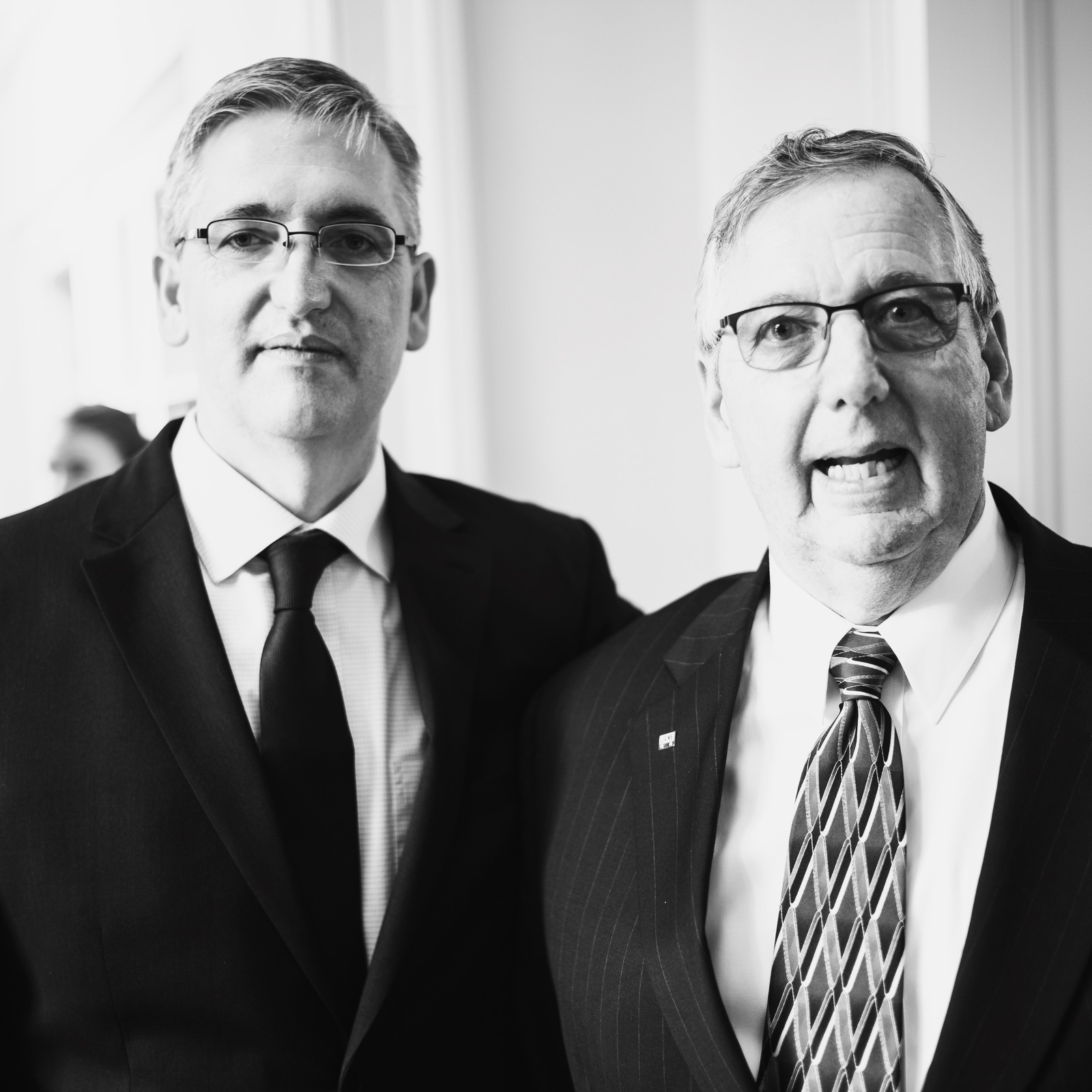 Contrasting Expressions