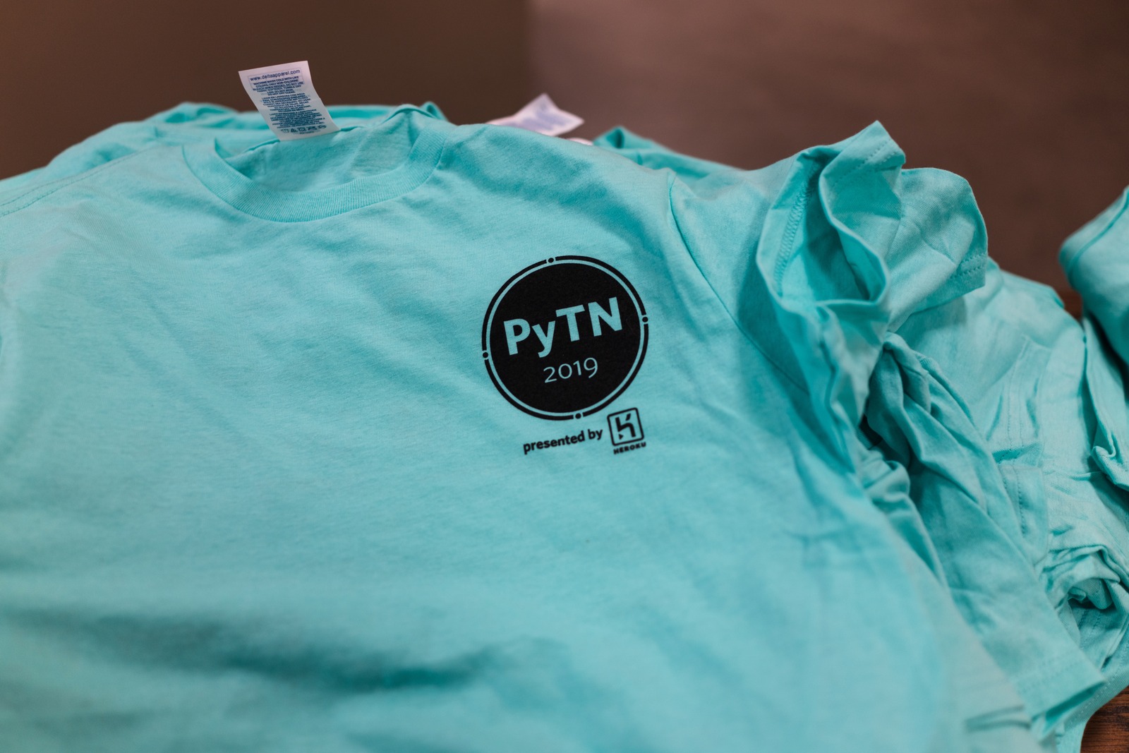 Vibrant Tees for PyTN 2019