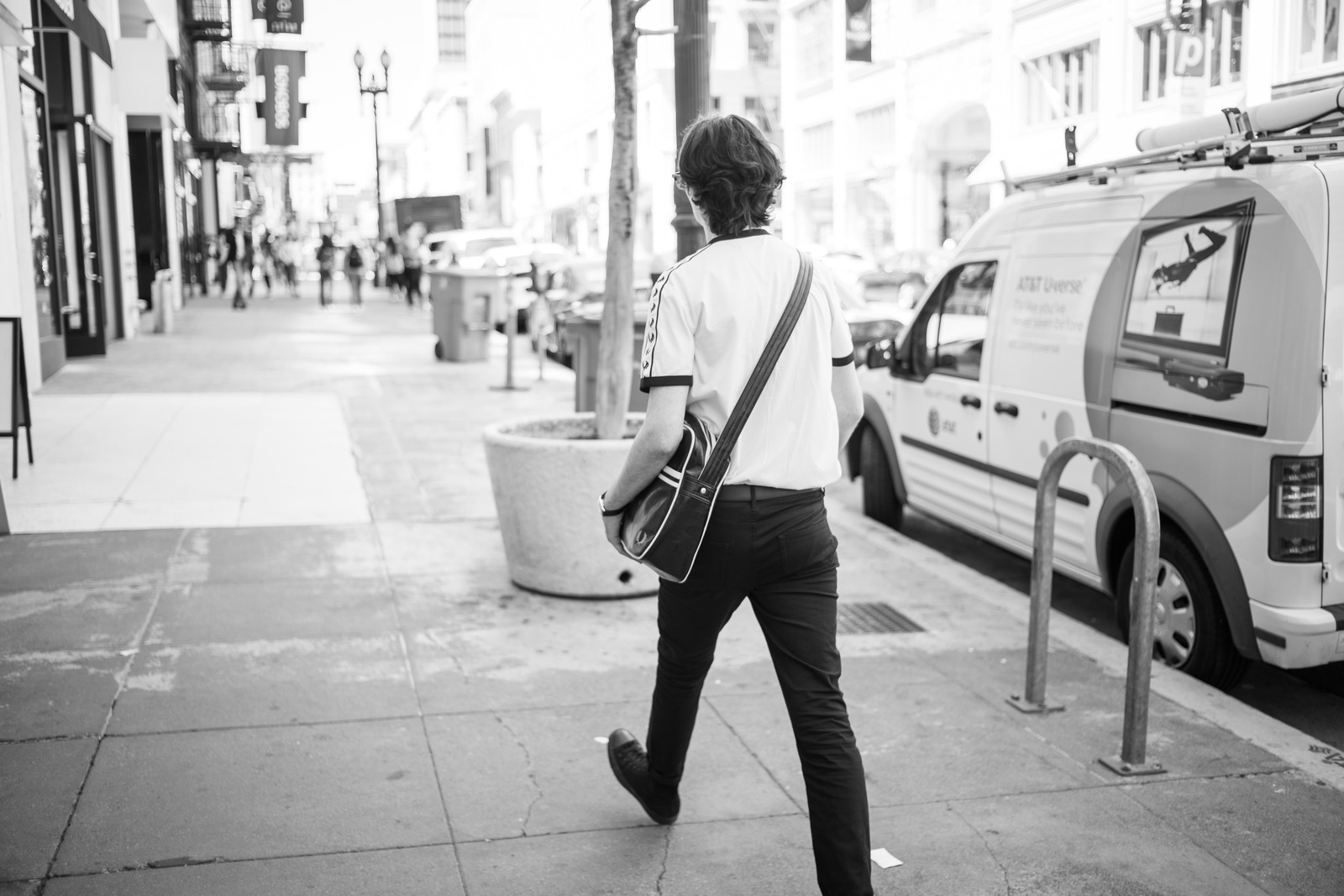 Urban Wanderer in Monochrome