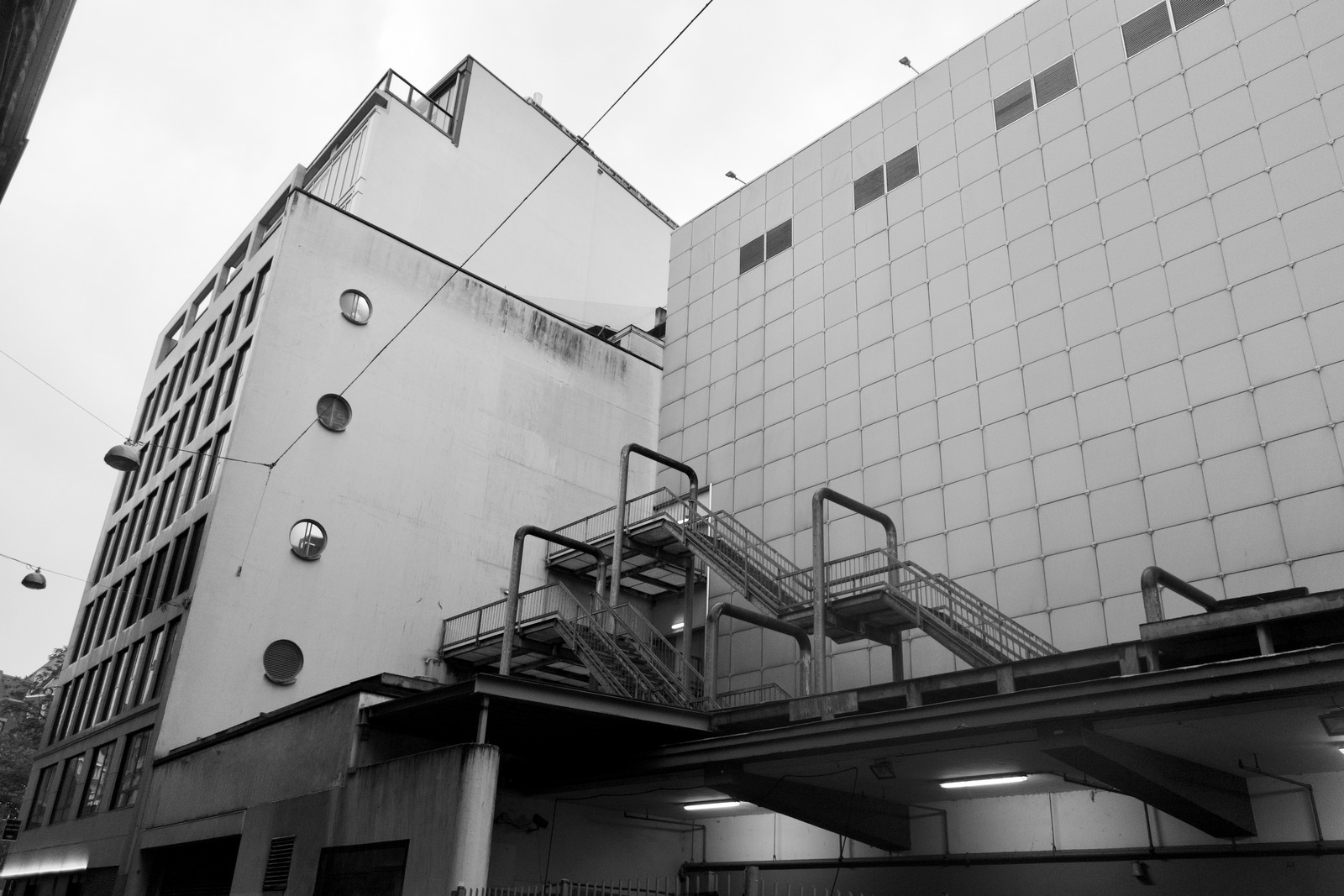 Urban Geometry in Monochrome