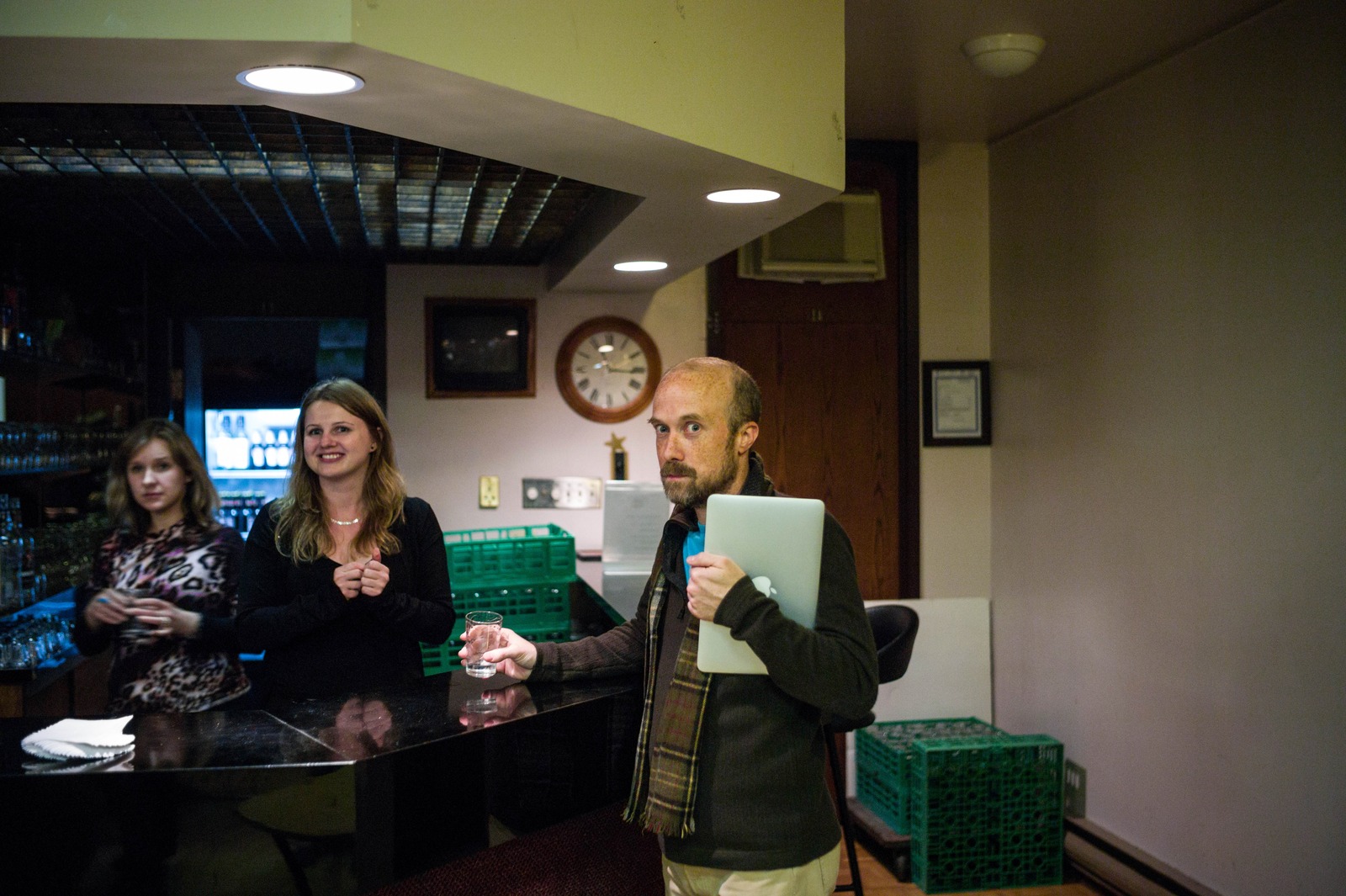 Candid Moments at the Bar