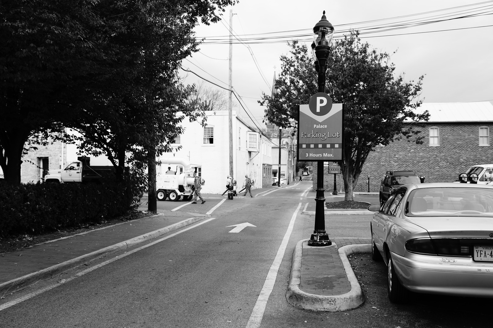 Urban Stillness in Monochrome