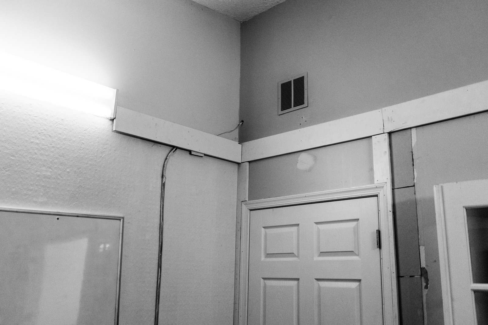 Simplicity in Shadows