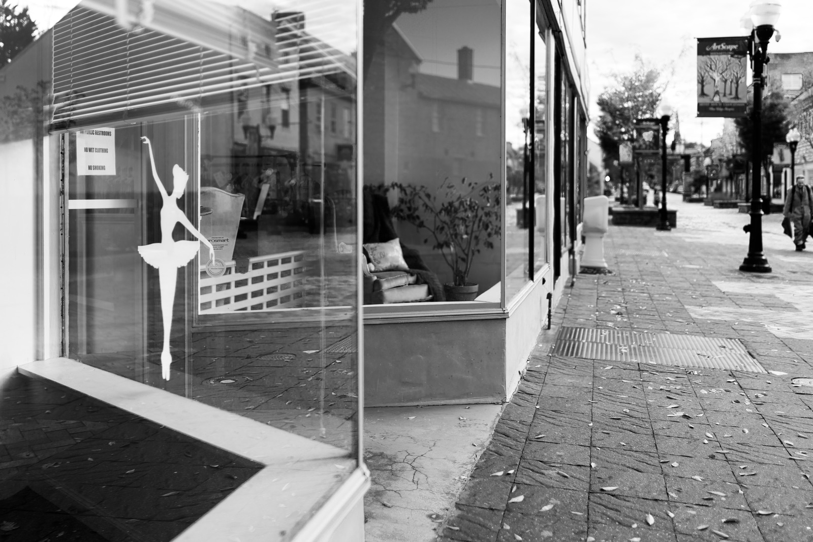 Reflective Dance and Solitude