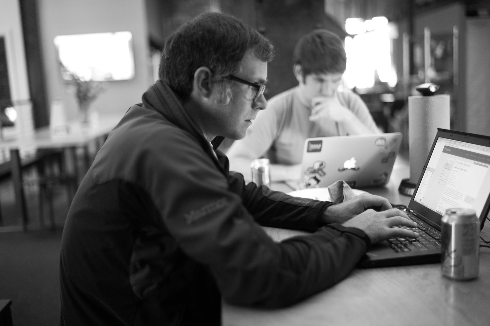 Focused Minds in Monochrome