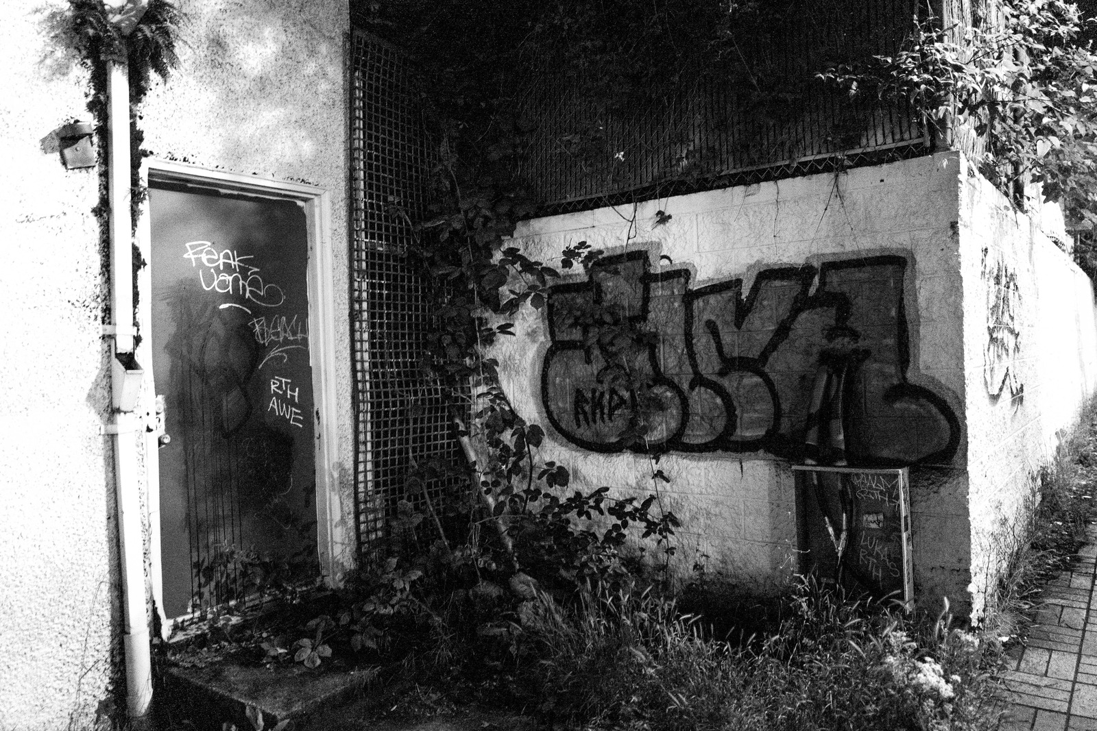 Urban Shadows and Whispers